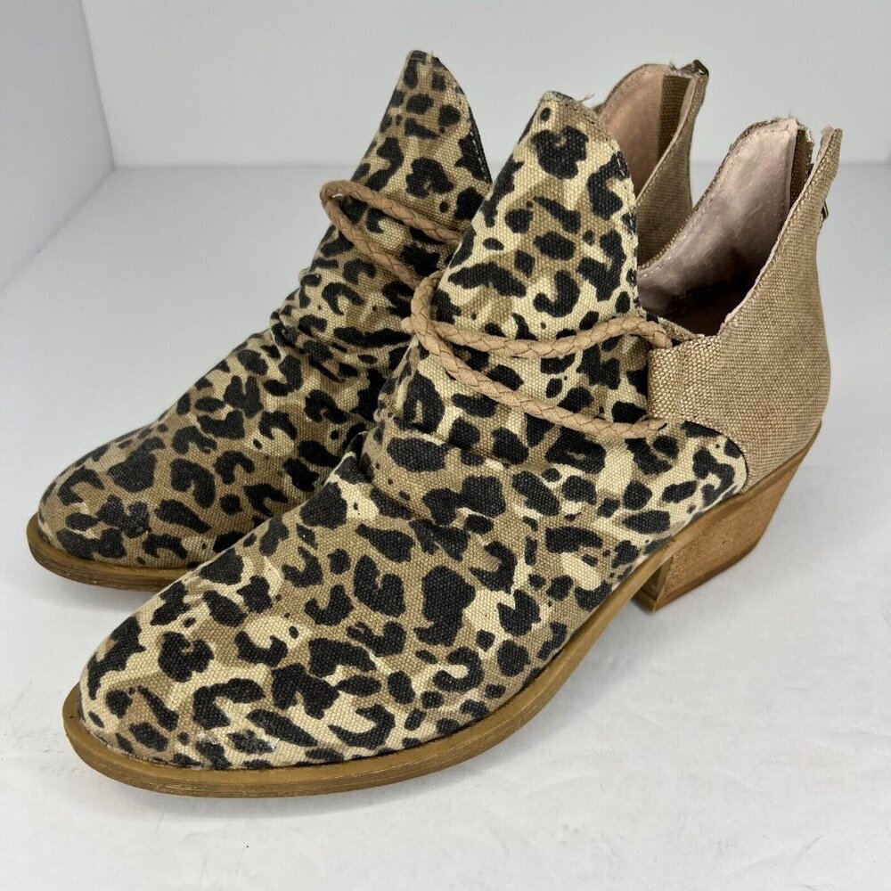 Very G Womens VGLB0264-966 Spartan Leopard Man Made Slip On Size 9Ankle Boots
